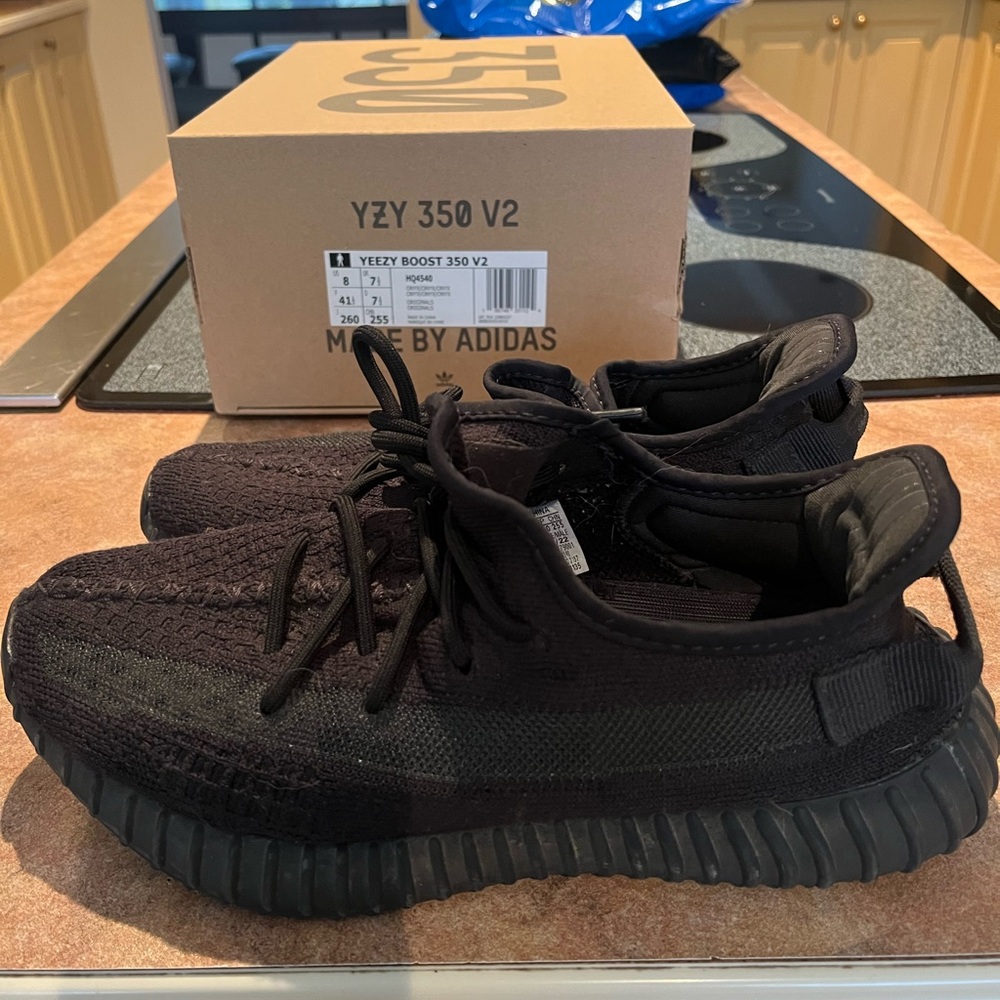 COPY - Yeezy Boost V2 size 8 men’s fits size 9 ladies